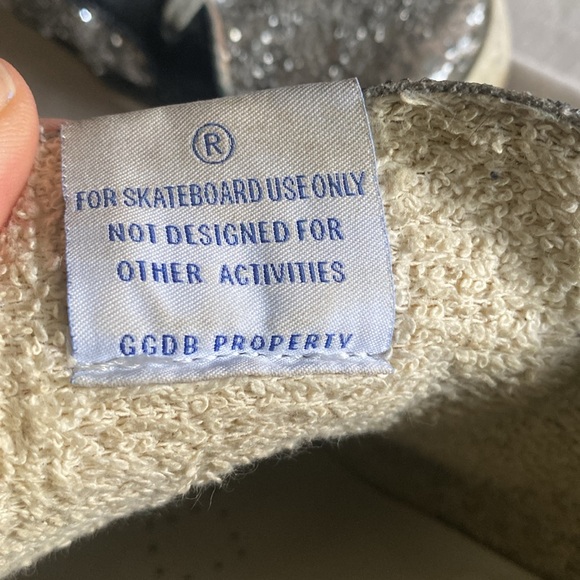 GOLDEN GOOSE SUPERSTAR GLITTER SNEAKER IN SILVER - Picture 11 of 11